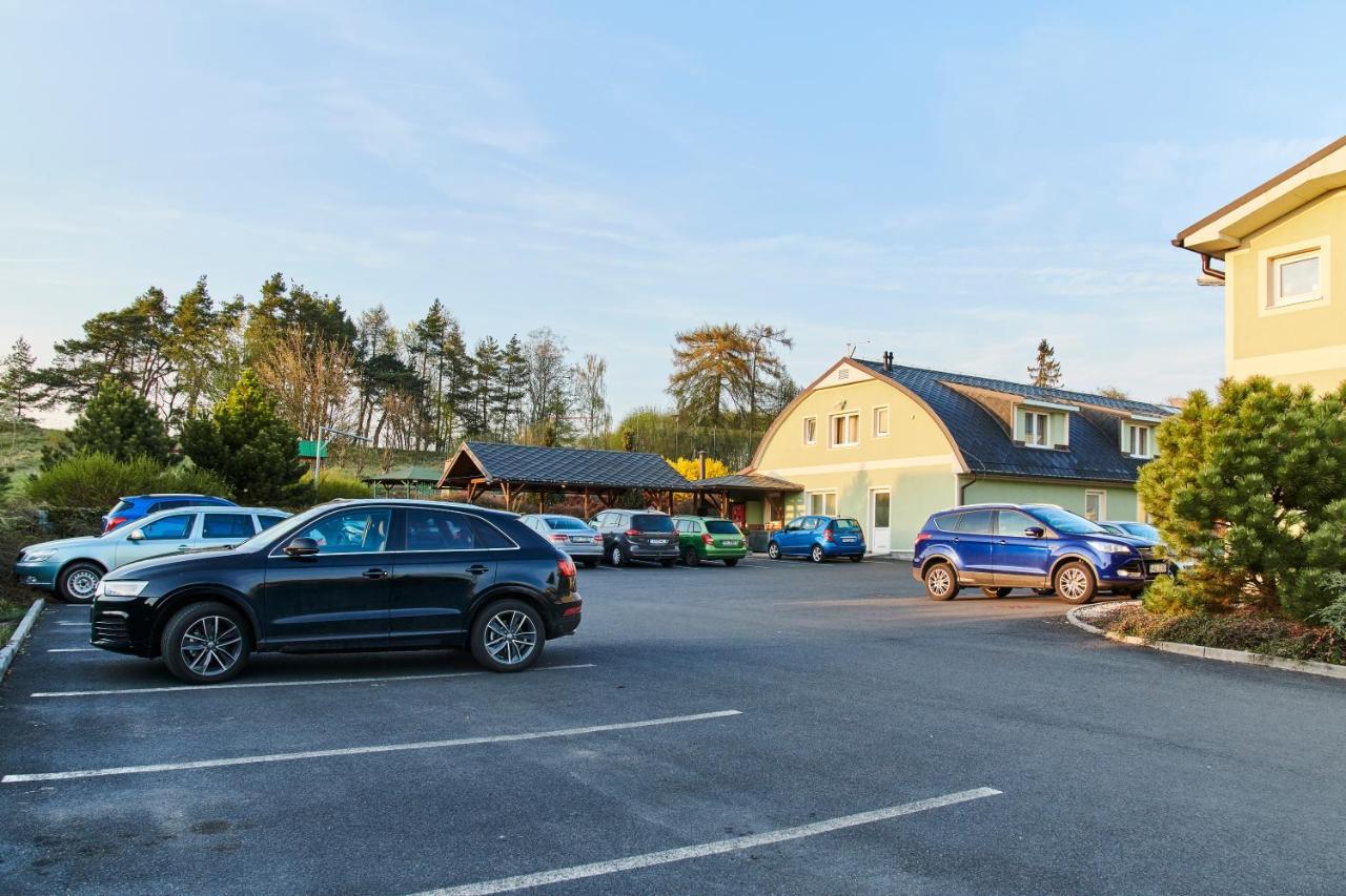 Hotel Komorni Hurka Cheb Exterior foto